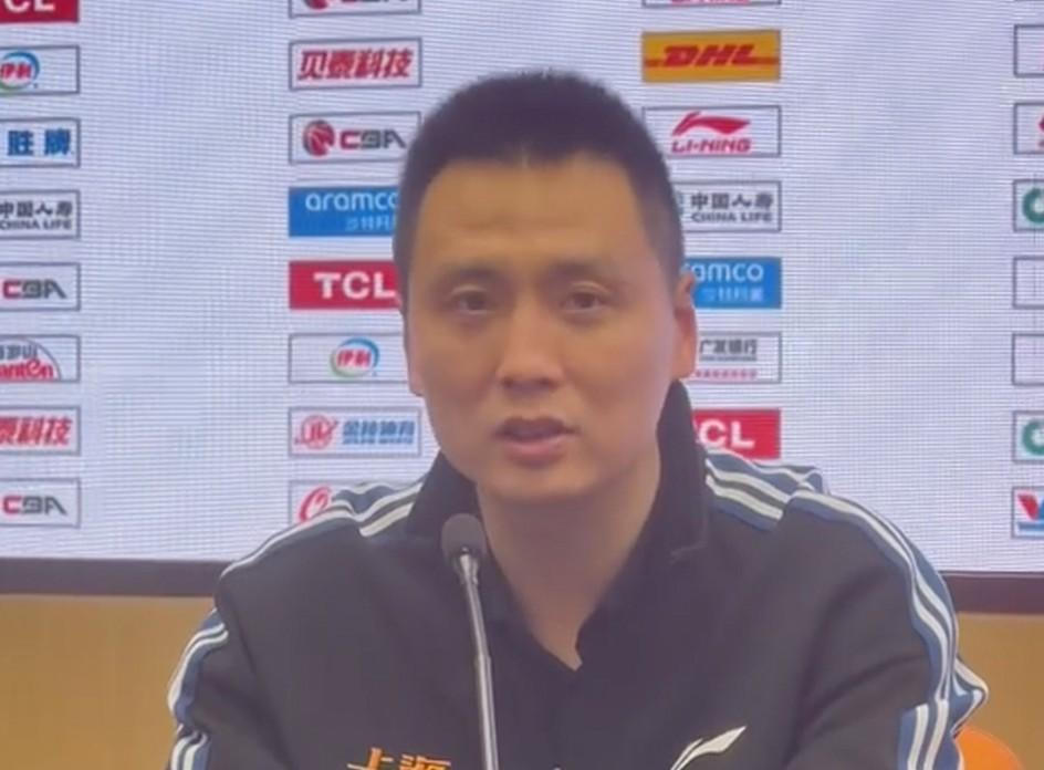 B体育官方入口-卢伟：胜利献给寿星王哲林；古德温瞒着我吃止痛药上场让我很感动